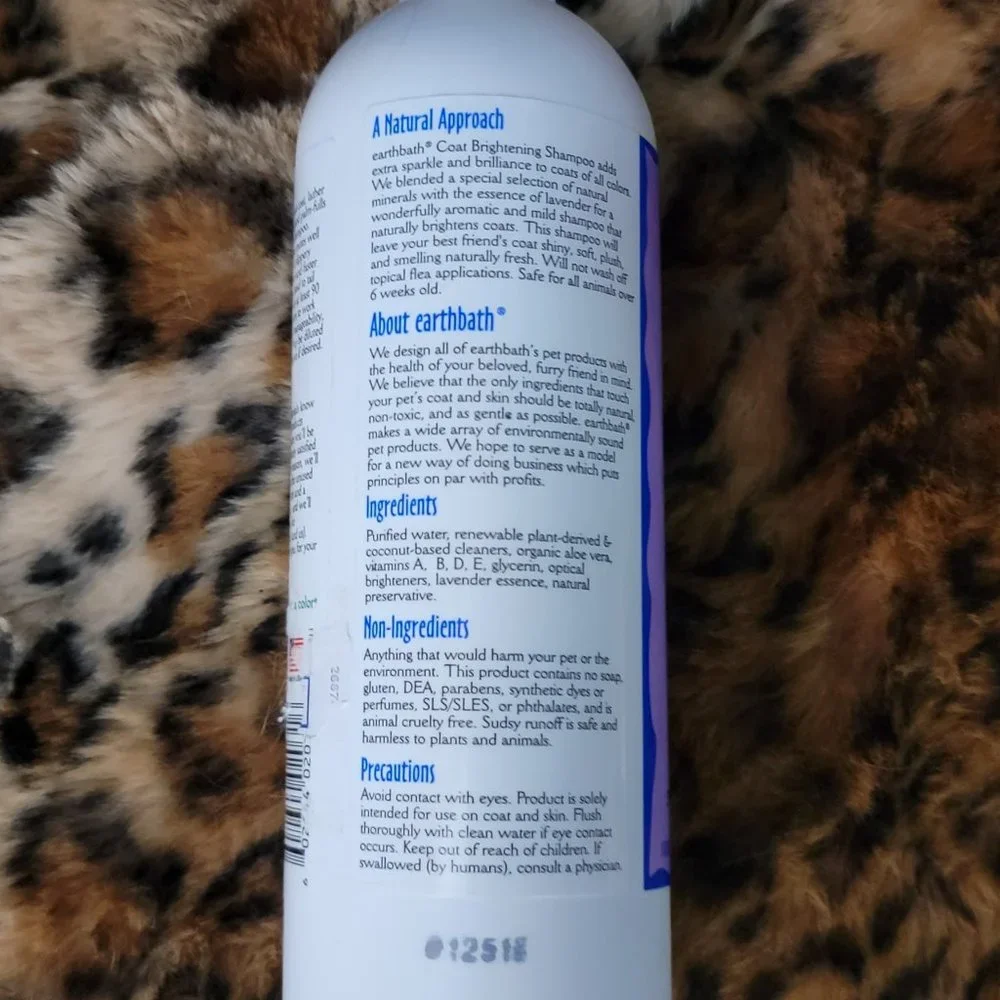 Earthbath Pet Shampoo Dog or Cat Lavender Coat Brightener 16 oz New!